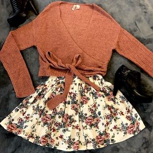 Floral, skater mid-thigh to short skirt